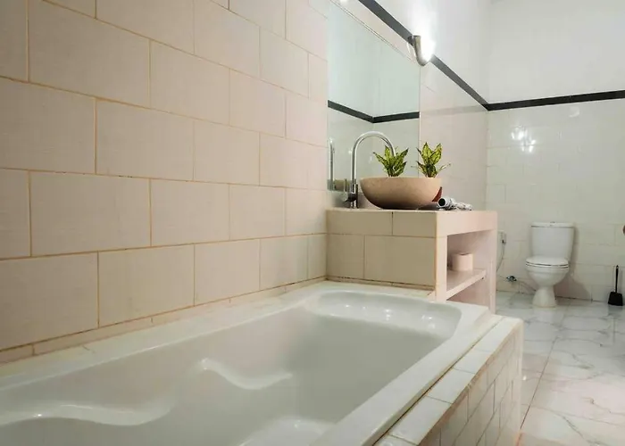 Cosy Private 3 Bedroom Vacation Villa *