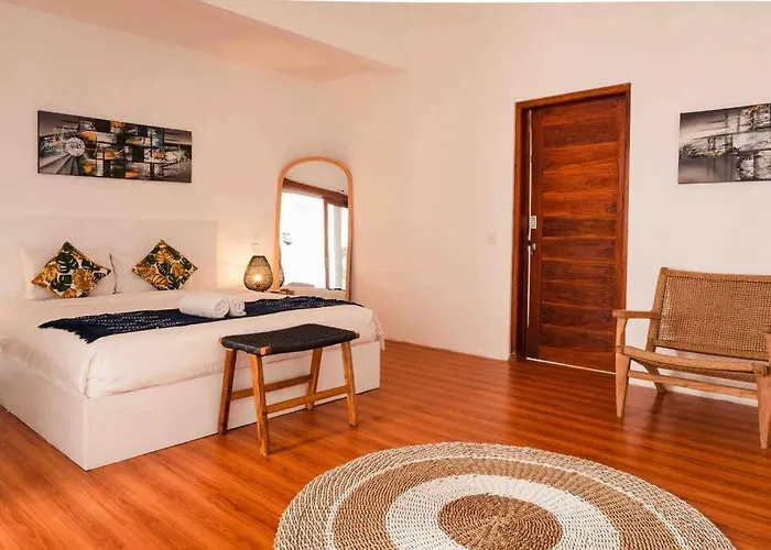 Cosy Private 3 Bedroom Vacation Villa Canggu