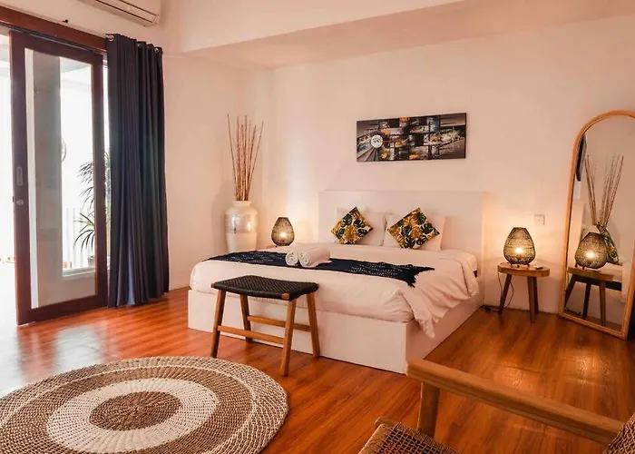Cosy Private 3 Bedroom Vacation Villa Canggu